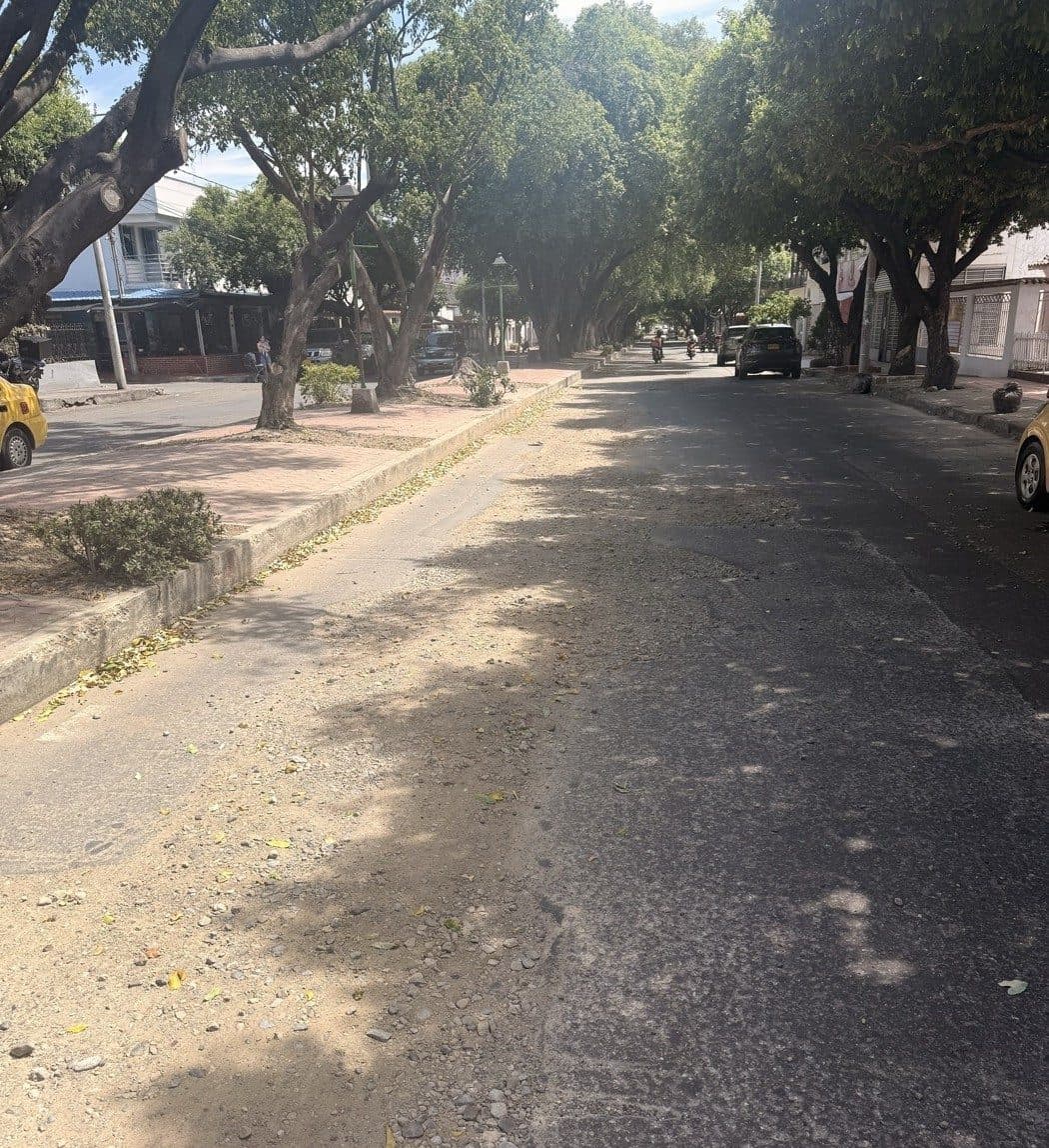 Tramo de calle sin pavimentar en un barrio de Cúcuta
